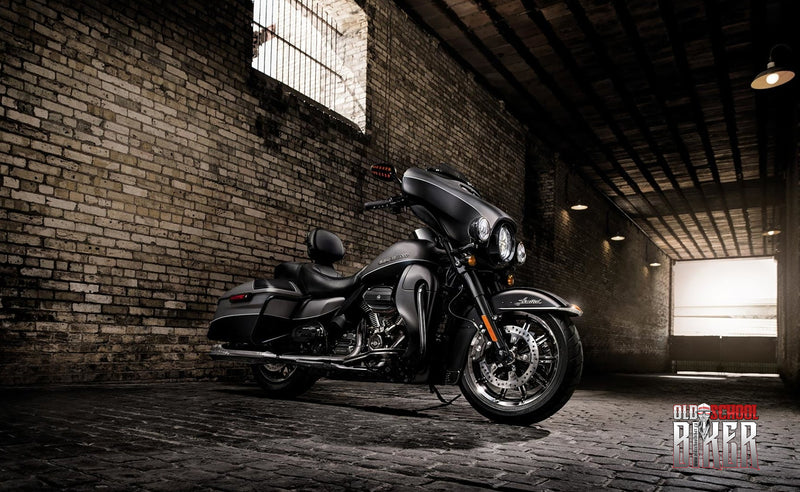 Street Glide Wall Print